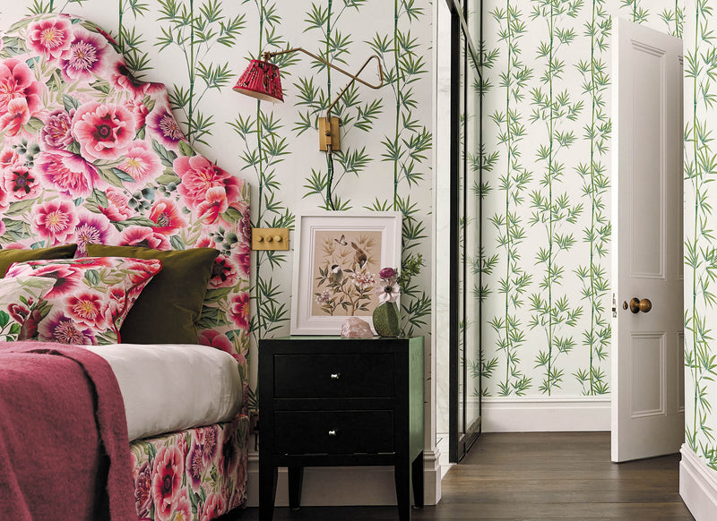 Maximalist Decor: Where Chinoiserie Patterns Take Center Stage