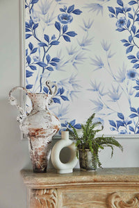 Lady Alford wallpaper - Porcelain/China Blue - Diane Hill